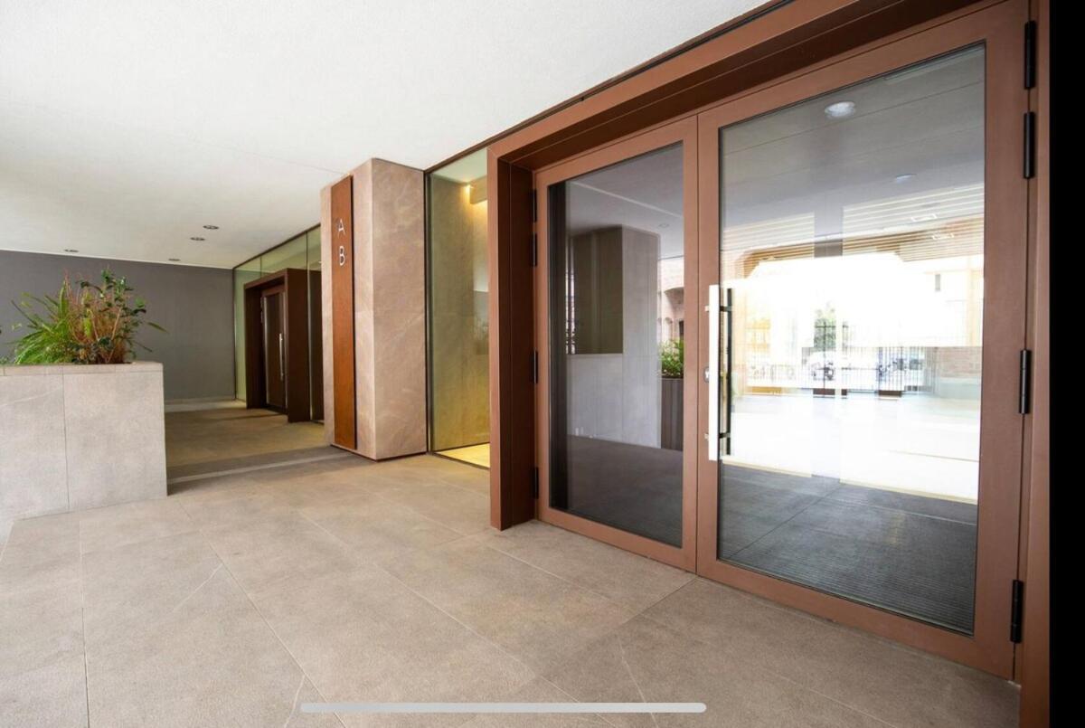 Stylish Close By Trastevere And Life Apartment Rome